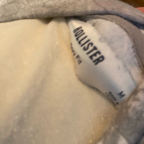 Hollister Camo Light Gray Sweatshirt - Picture 4 of 4